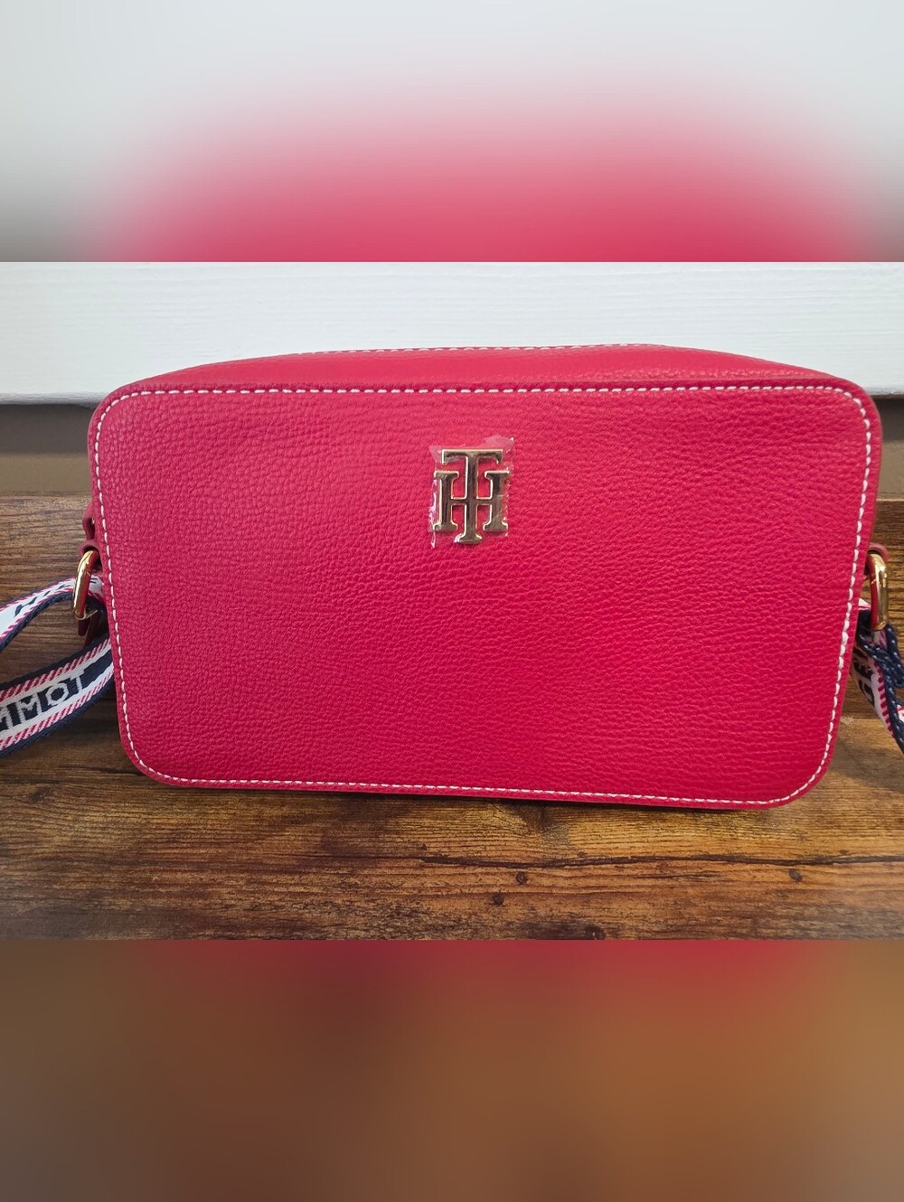 Tommy Hilfiger Gina II Camera Crossbody Pebble Letter